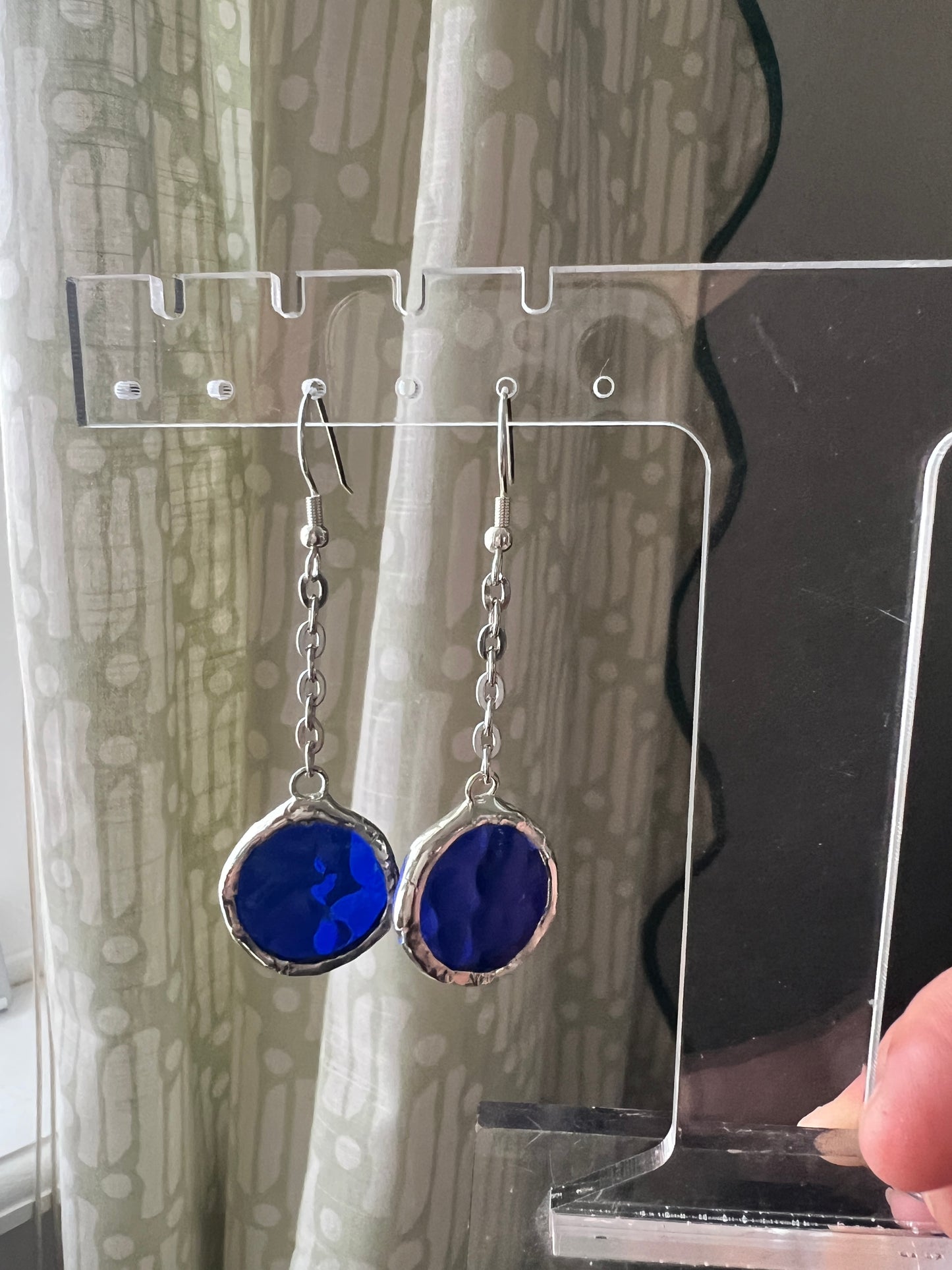Small circle earrings