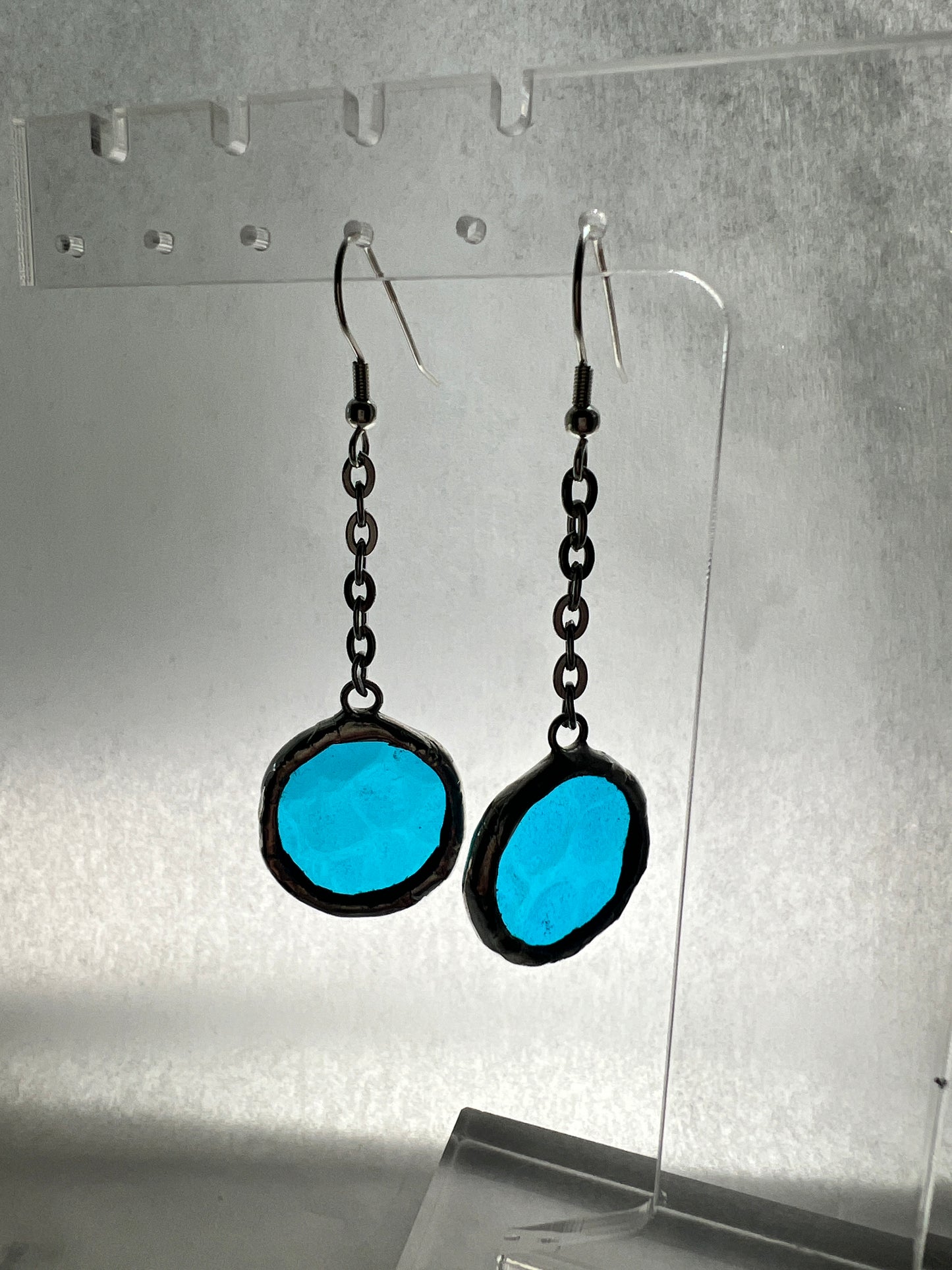 Small circle earrings